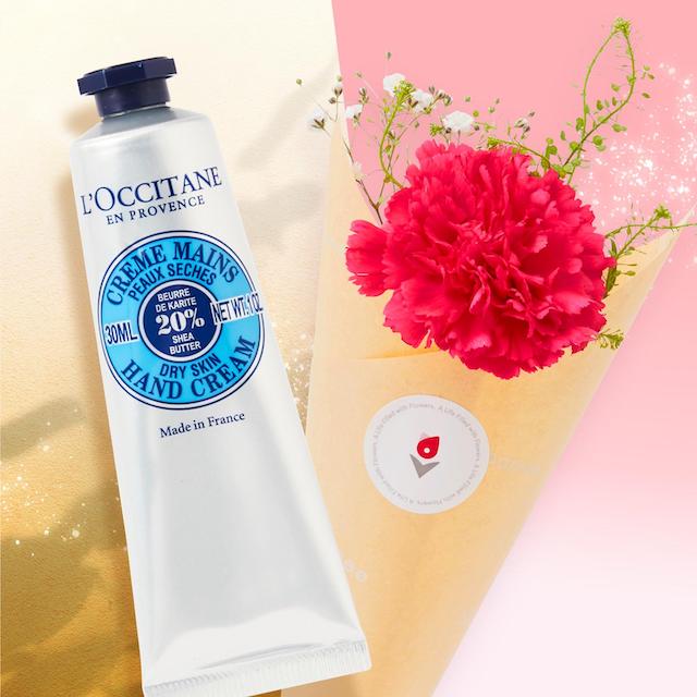 ロクシタン シアハンドクリームと季節のお花